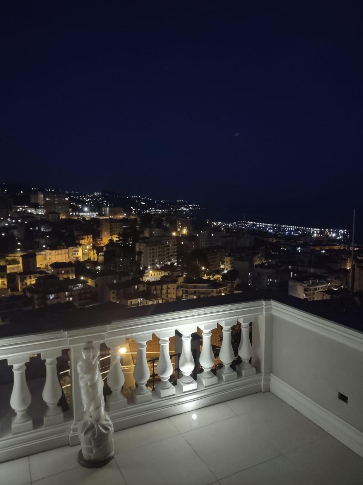 Appartamento Loft 6 Di Cuori Sanremo Esterno foto